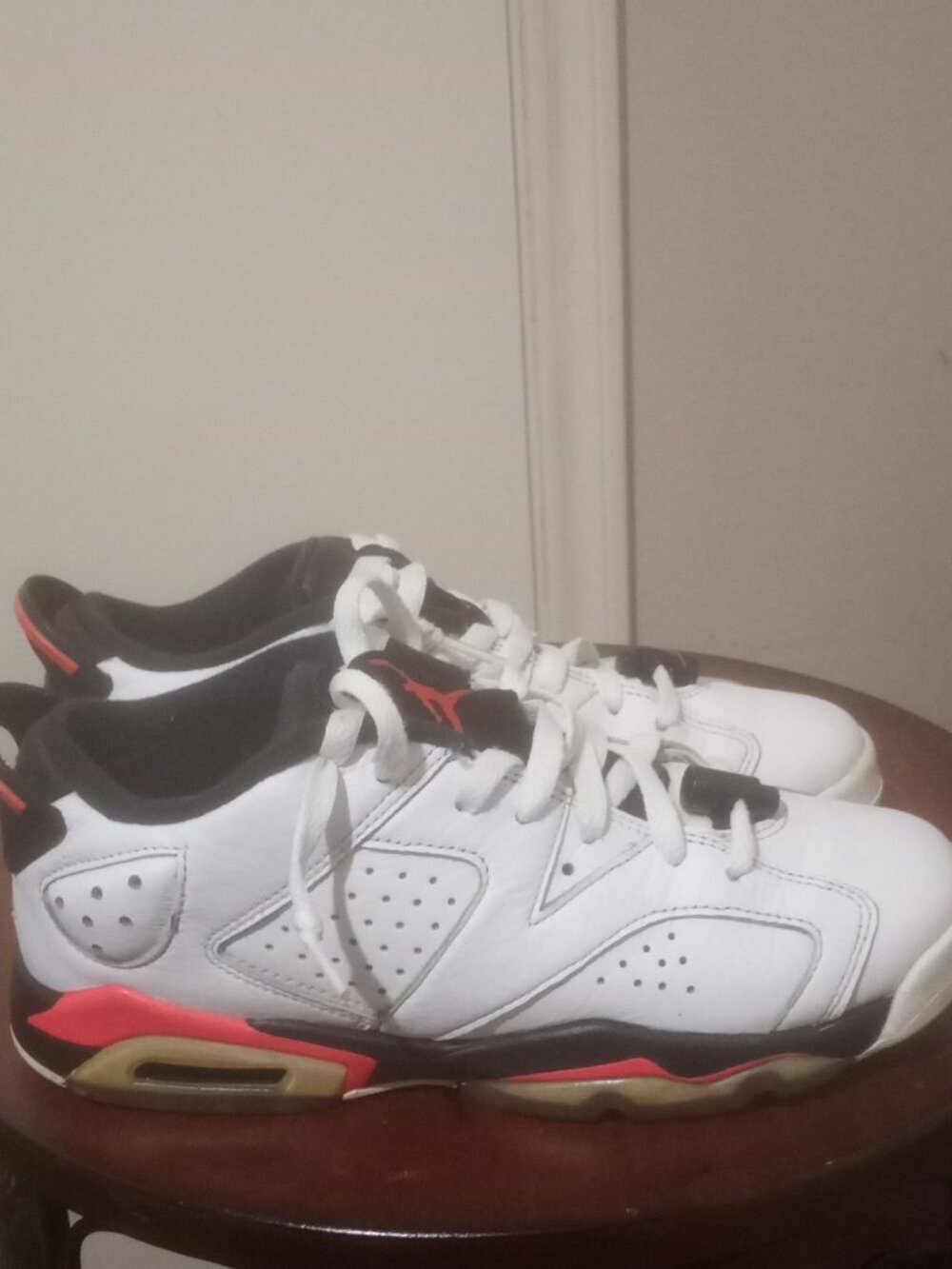 Nike Air Jordan 6 Retro Youth Size 6.5Y Women 8 768881-123 White Infrared Shoes